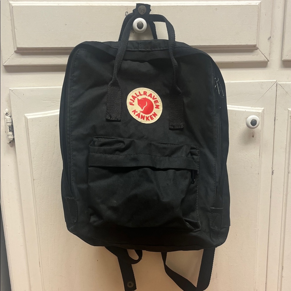Fjallraven Kånken Black Backpack (mini)